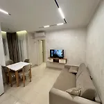 Kamberi & Ξενοδοχείο με διαμερίσματα 4*