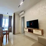 Kamberi & 4* Velipojë