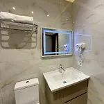 Kamberi & 4* Velipoja