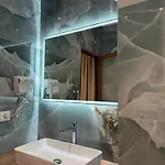 Apartmanhotel Kamberi & 4*