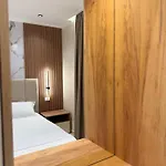 Kamberi & 4* Velipojë