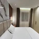 Kamberi & 4* Velipoja