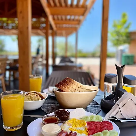 Apartahotel Kamberi & Velipojë