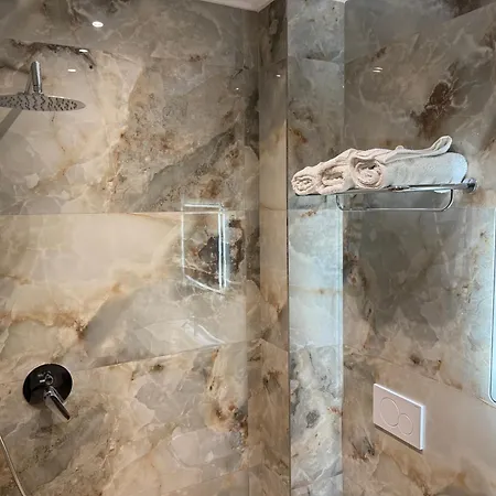 Aparthotel Kamberi & Velipojë