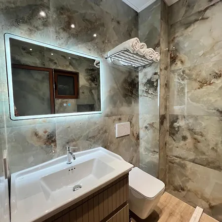 Kamberi Hotel&apartments 4* Velipojë