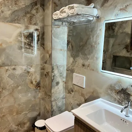 Aparthotel Kamberi & Velipojë