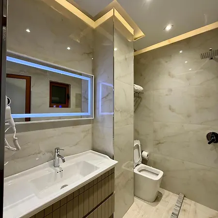 Aparthotel Kamberi Hotel&apartments 4*