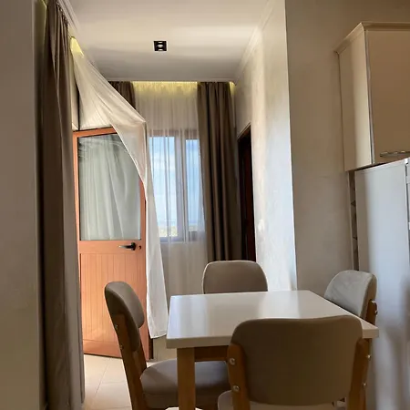Kamberi & Aparthotel