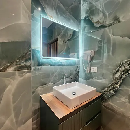 Kamberi Hotel&apartments 4*