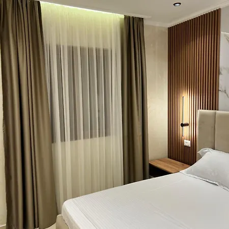 Kamberi & Apartahotel