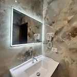 Kamberi & Velipojë