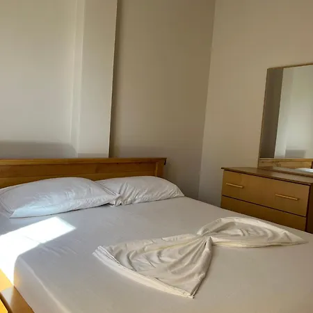 Aparthotel Kamberi & Velipoje