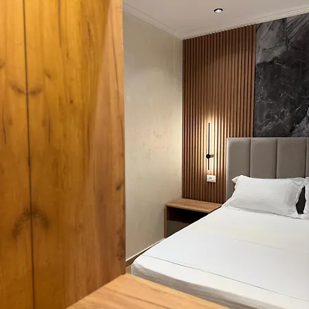 Kamberi & Hotel apartamentowy *