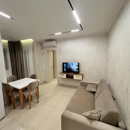 Kamberi & Aparthotel 4*