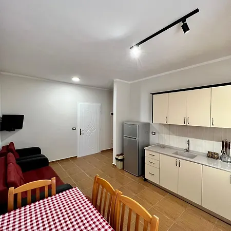 Kamberi & 公寓式酒店 Velipojë