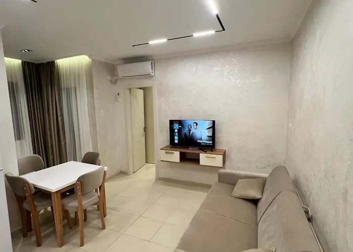 Kamberi & Lägenhetshotell 4*